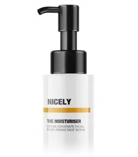 Anwendung des THE MOISTURISER Serums auf Gesicht und Dekolleté für intensive Hydration